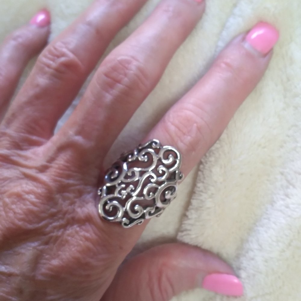 STERLING SILVER SIGNATURE SCROLL RING